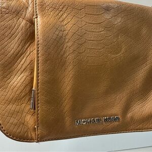 Y2K Michael Kors Signature Buttery Cognac Leather Handbag Shoulder Strap 11x9